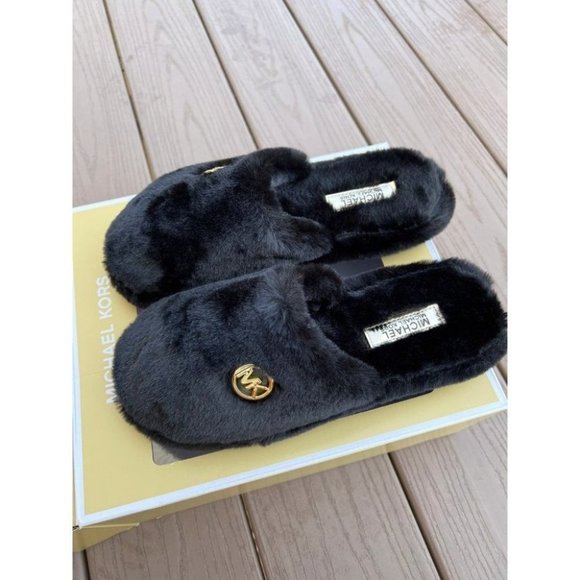 Michael Kors MK Alexis Closed toe Sherpa Slides - Picture 5 of 7